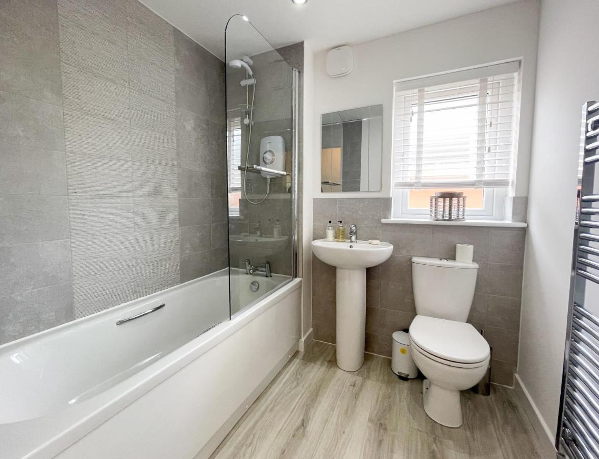 Newly Developed 3 Bedroom Home Glasgow Exterior foto